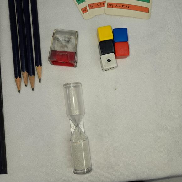 Pictionary First Edition Drawing Game 1985 Vintage Complete Original Pieces - Picture 3 of 16